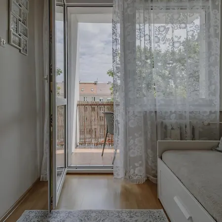 Widok 1 - 300 Metrow Od Rynku, Dwie Sypialnie, Balkon W Sercu Wroclawia, Fair Apartment